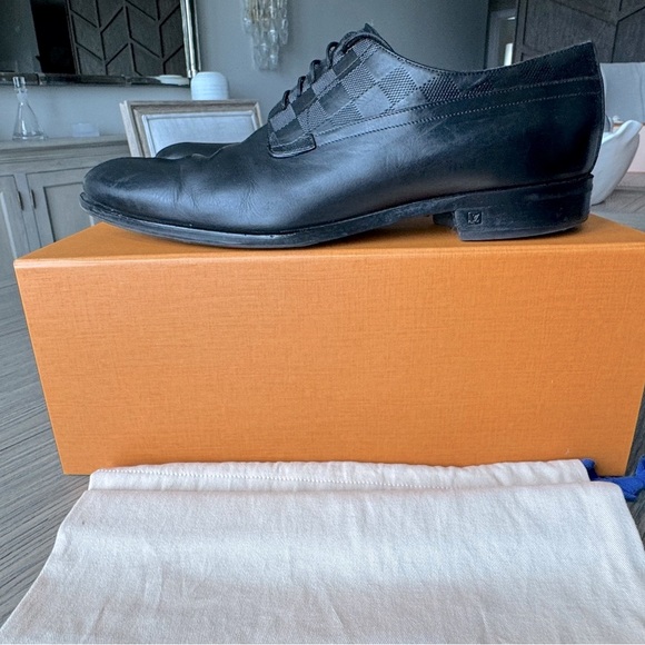 Louis Vuitton 📸 Black Leather Damier Style Oxfords - Picture 9 of 15